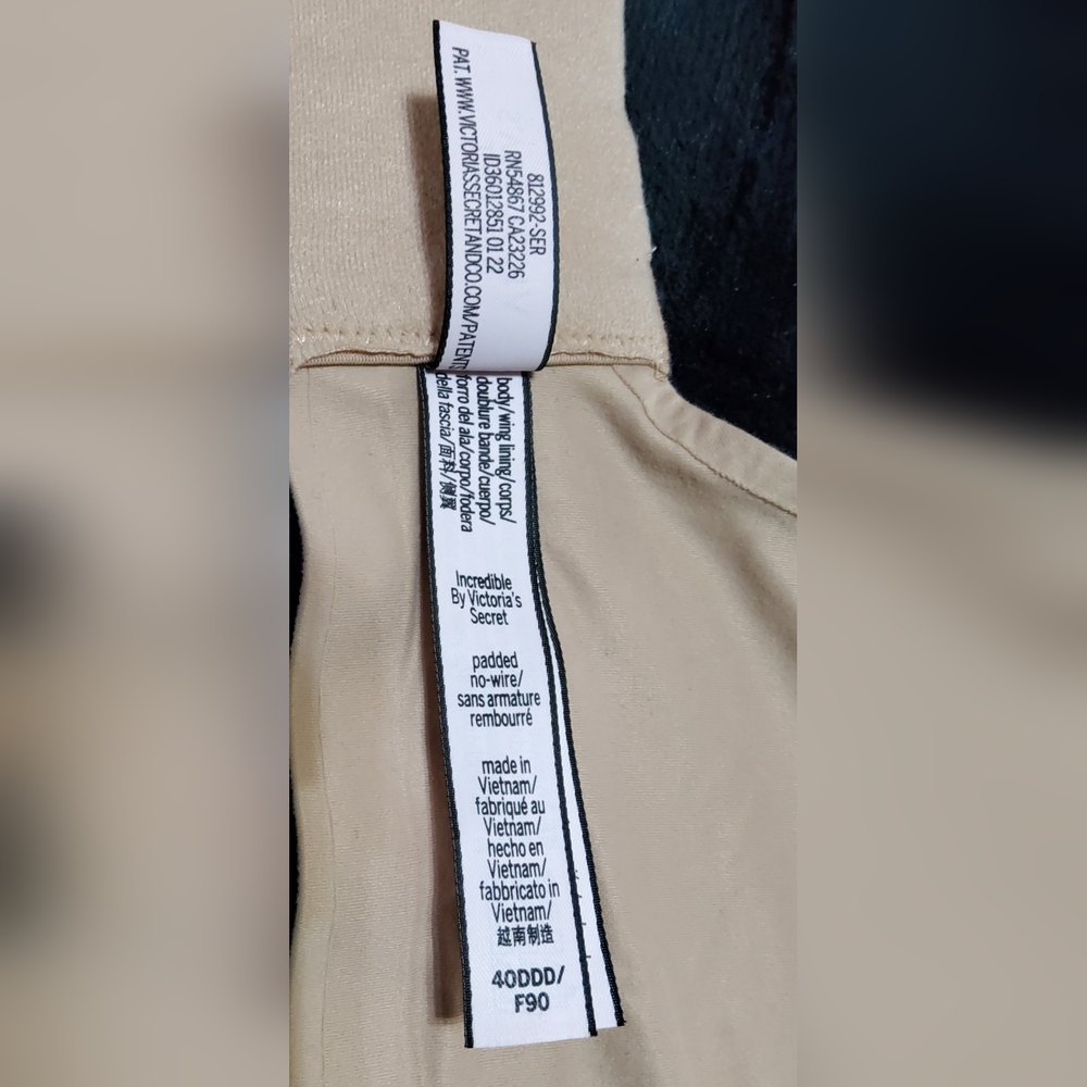 2 Victoria's Secret Bra's Size 40F (3D) - Picture 7 of 13